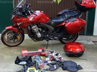 s abs és minden motoros cucc