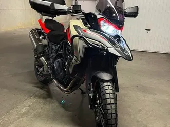 benelli trk 702 x sept 2024 état neuf