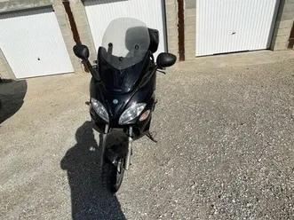 ? scooter piaggio x9 125 cc ?