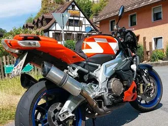 aprilia tuono rsv 1000rr