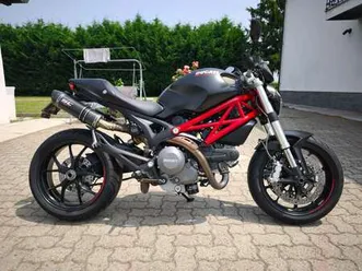 ducati monster 796 nero