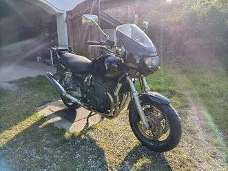 suzuki gsx 750 (bj.2000) – bastlerfahrzeug /projekt, motor läuft