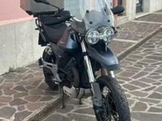 moto guzzi v85 tt - 2019