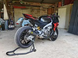 aprilia tuono nero