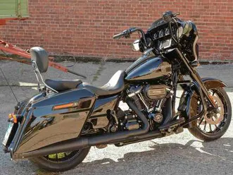 harley-davidson street glide