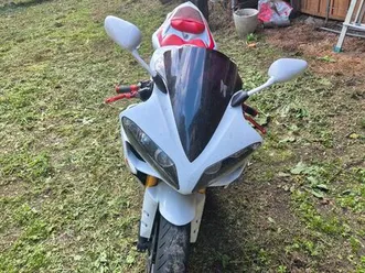 yamaha yzf r1