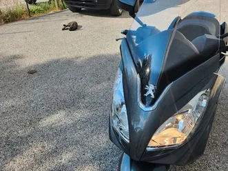 a saisir peugeot satelis 125 2018