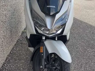 honda forza 300 abs deluxe bianco
