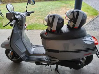 ② lambretta v 125 spécial