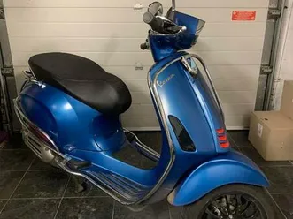 ② vespa sprint 50