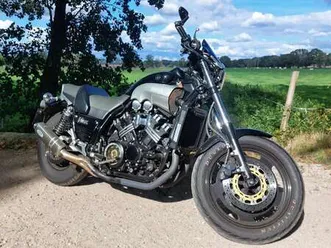 yamaha vmax black max edition zwart