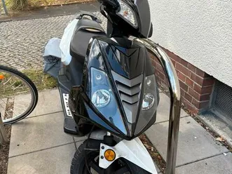 explorer race em 50 motorroller