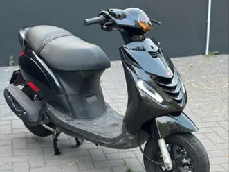 piaggio zip 2000 i-get — scooters | piaggio — marktplaats