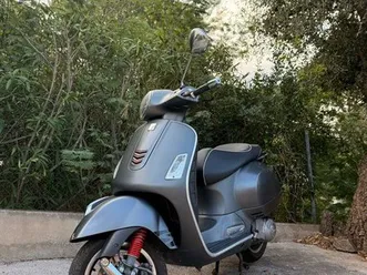 vespa 300 gts