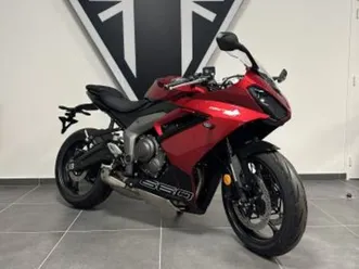 triumph  daytona 660 2024 660 cm3 | moto sportive | 1 000 km | 42000 st etienne