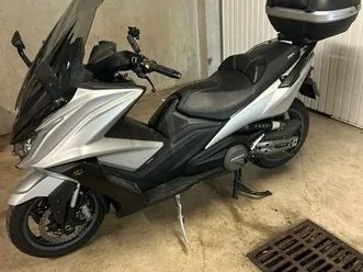 maxi scooter kymco ak550 a2