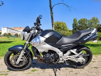 suzuki gsr 600 2007 3750