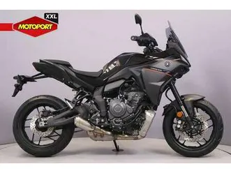 yamaha tracer 7 zwart