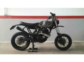 yamaha - xt600 scrambler
