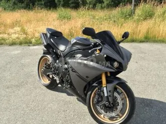 yamaha r1 2012