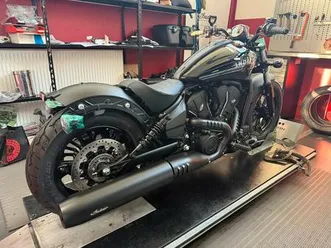 indian 2025 scout sixty bobber *black metallic*