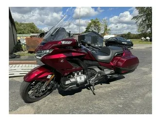2018 honda gold wing tour - candy ardent red