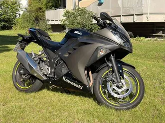 kawasaki ninja 300 abs + 2x auspuff & zubehör