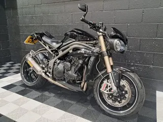 2016 triumph speed triple 1050 1050 s naked petrol manual x- a vendre