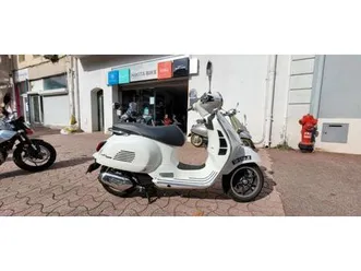 vespa gts 125ie super 2023 125 cm3 | scooter | 9 885 km | blanc | 83600 frejus