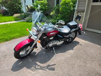 suzuki intruder velousia