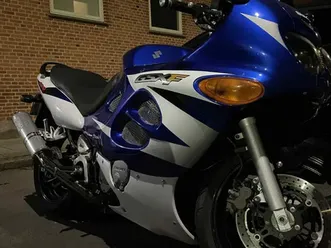 suzuki 600 gsxf