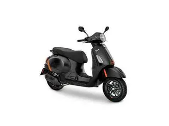 vespa gts 125 super nero convinto matt+poukaz na 5000kč
