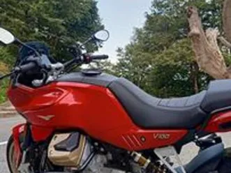 moto guzzi v100 - 2023