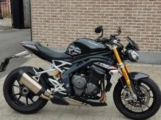 ② triumph speedtriple 1200 rs