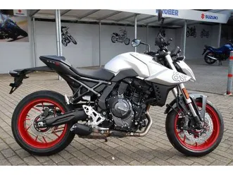 suzuki gsx-8s mit sitzbankabdeckung. 4 jahre garantie