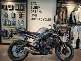 2024 triumph street triple r