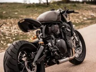 triumph - bonneville bobber