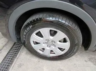 cerchi in lega da 16 con gomme audi q3