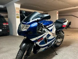 suzuki gsxr 750 k1