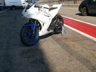 yamaha r3 rennstrecken-umbau