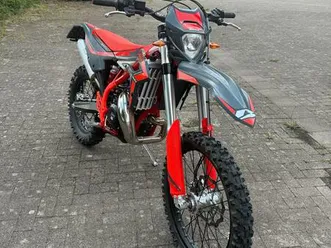 enduro beta 300 xtrainer, 2025 18 btrstd std top