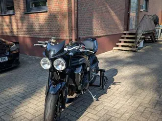 triumph speed triple 1050