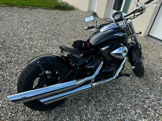 suzuki intruder m800