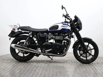 triumph bonneville 900
