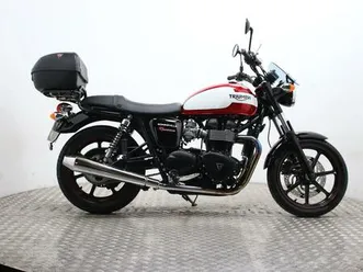 triumph bonneville 900