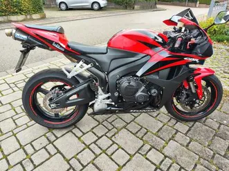 honda cbr 600 rr pc40