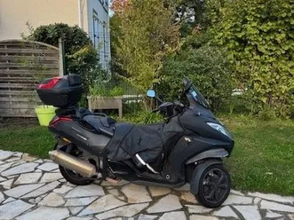 metropolis 400 black edition