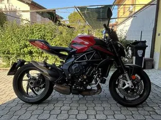 mv agusta brutale 800 rosso
