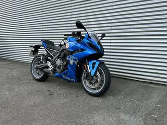 suzuki gsx 8r