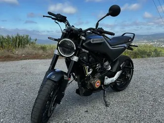 vendo ou troco husqvarna svartpilen 125 cc 11kw lousã e vilarinho